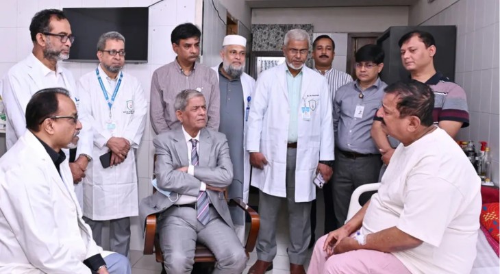 অসুস্থ ভূমিমন্ত্রীকে দেখতে হাসপাতালে রাষ্ট্রপতি